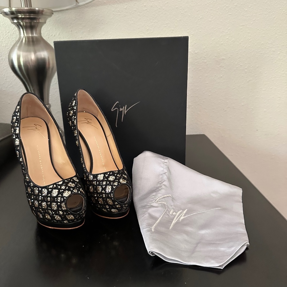 Giuseppe Zanotti Sharon Platform Peep Toe Heel Size 37